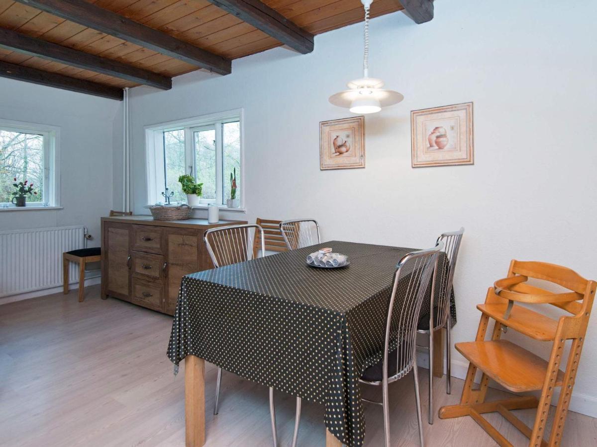 15 Person Holiday Home In Hundslund 외부 사진